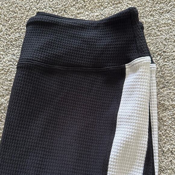 Year of Ours Black and White Waffle Knit Leggings - Picture 3 of 5